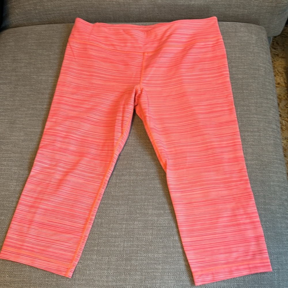 Under Armour Coral Striped Cropped Leggings